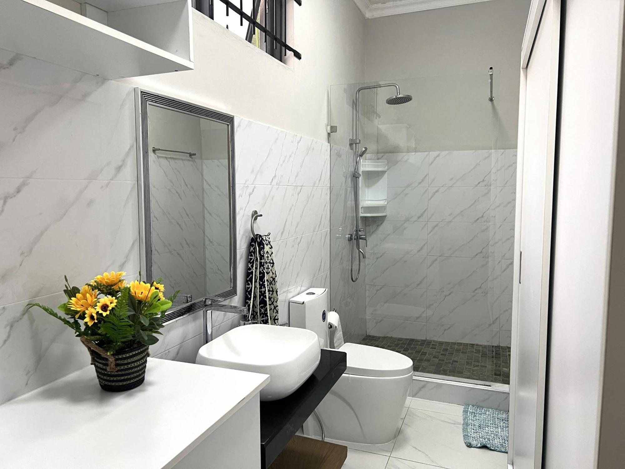 Newly Renovated Studio Apartment With Rooftop Pool, Few Steps To The Beach Flic en Flac Exterior photo