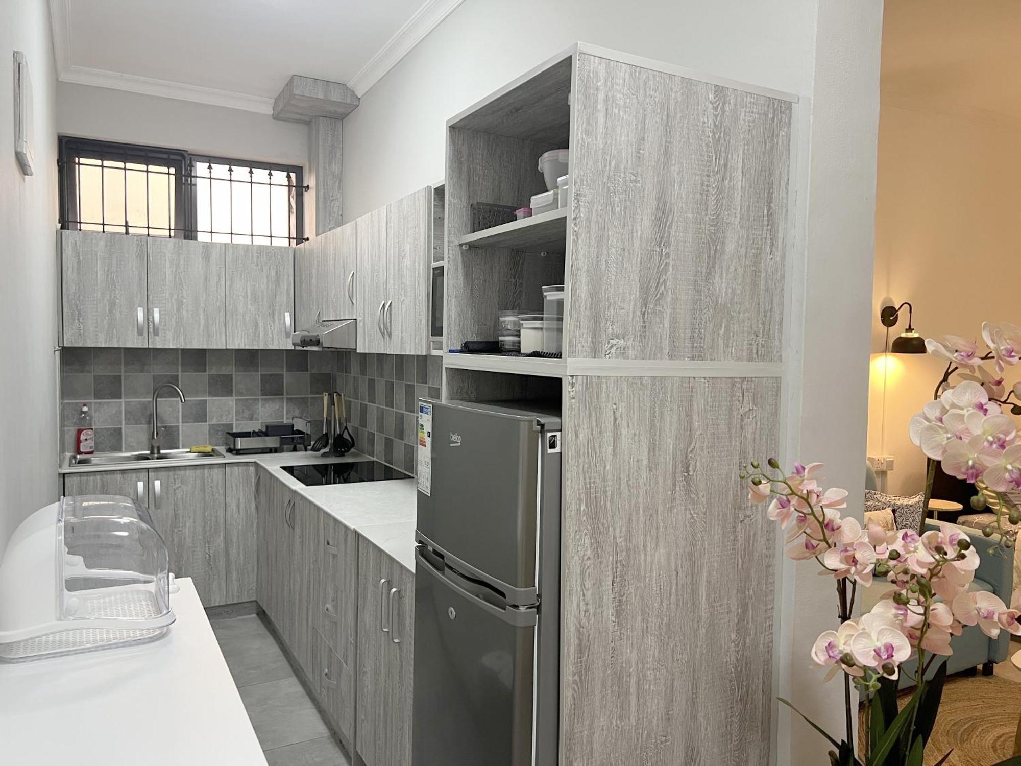 Newly Renovated Studio Apartment With Rooftop Pool, Few Steps To The Beach Flic en Flac Exterior photo